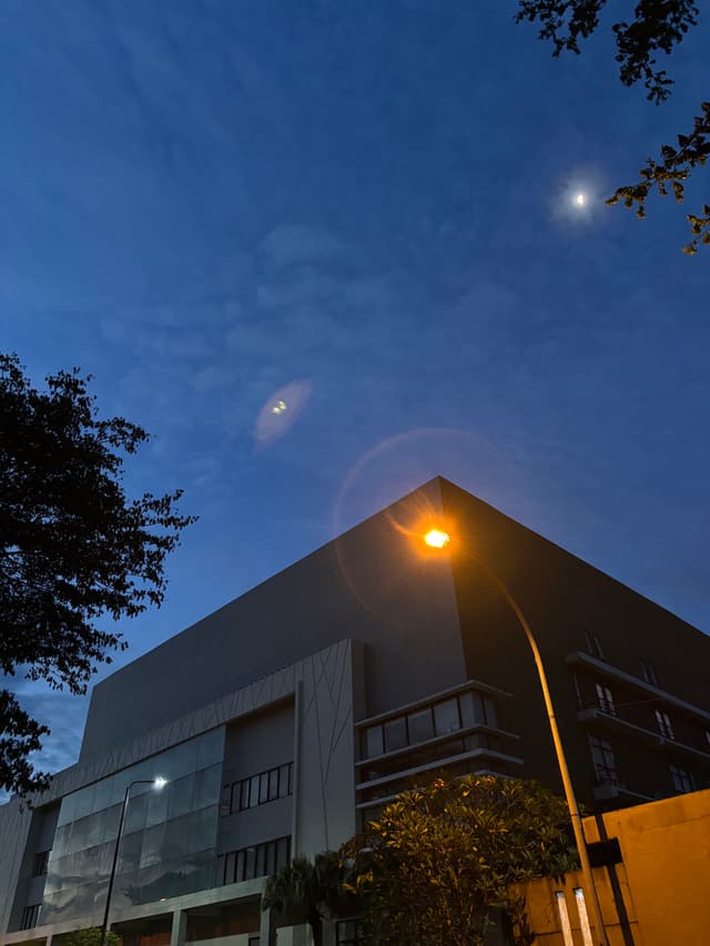 Silent Night Geometry